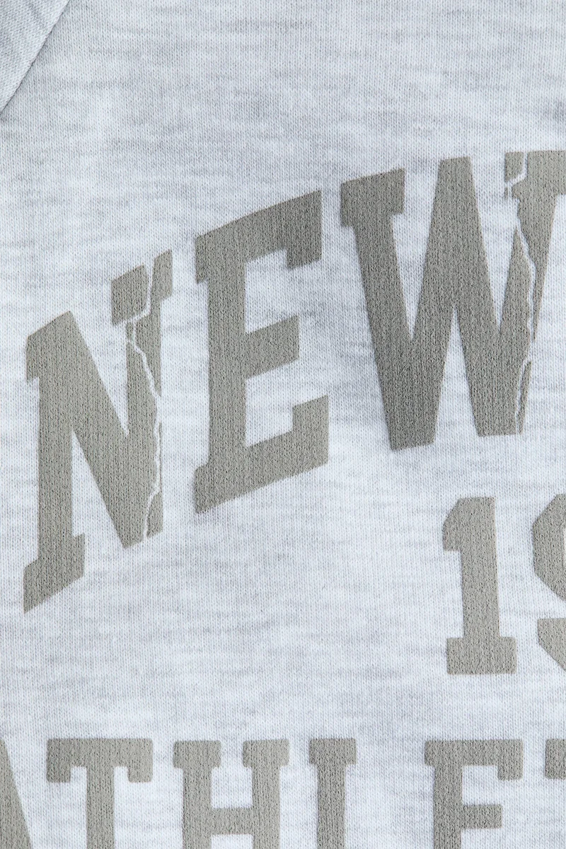 اتش اند ام سويت شيرت بطبعة